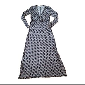 Boob Design Nursing Dress - size medium excellent condition